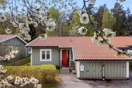 Björkuddsvägen 82B, Närlunda