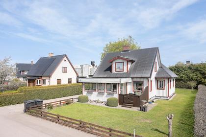 Långgatan 5, Vallberga