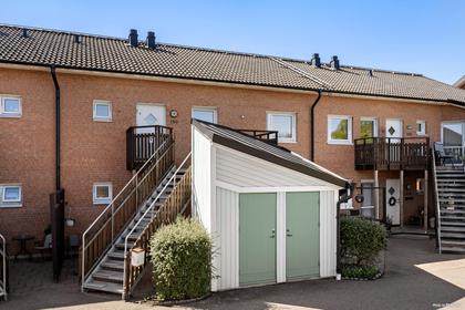 Fredagsgatan 15B, Västergård