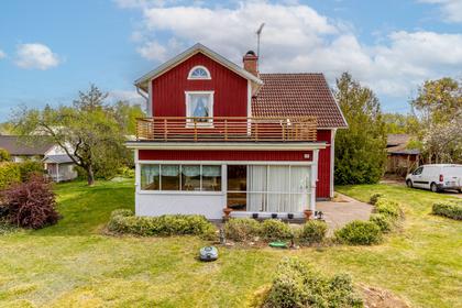 Kyrkvägen 17, Mörlunda