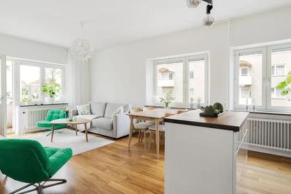 Vegagatan 4B, Centrum