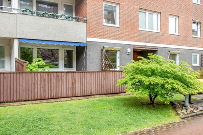 Slottsgatan 126, Centralt