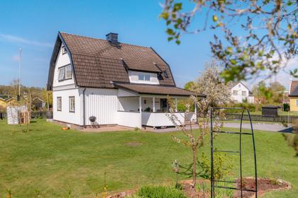 Hedbovägen 23, Skene
