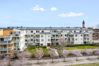 Nygatan 12, Centralt