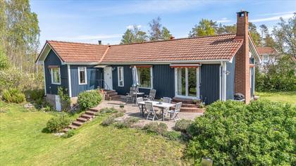 Flat 262, Lyse