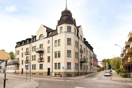 Brunnsgatan 7A, Centrum