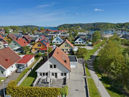 Jasminvägen 9, Henån