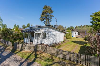 Strandvägen 19, Fristad