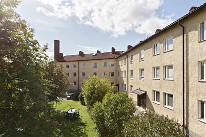 Kyrkvärdsvägen 5, Almby