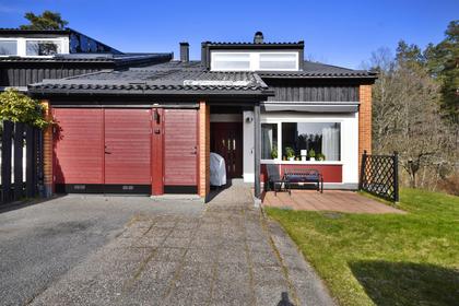 Sporrvägen 33, Stockby