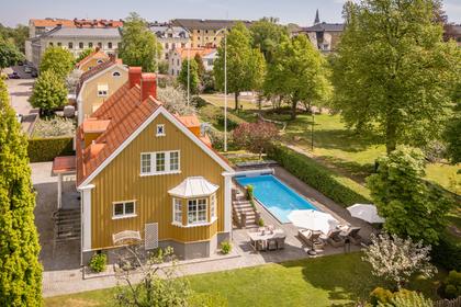 Regementsgatan 9, Klara