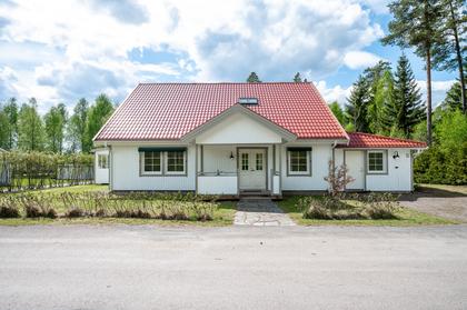 Varggatan 5, Charlottenberg