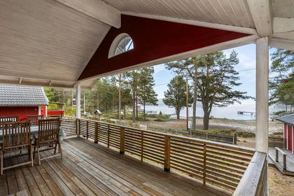 Skatön 235, Skärgården