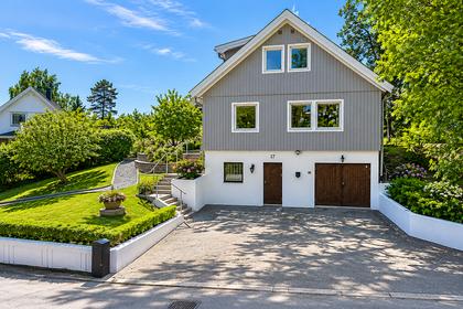 Fyrklöversbackarna 17, Hässelby Södra Villastad