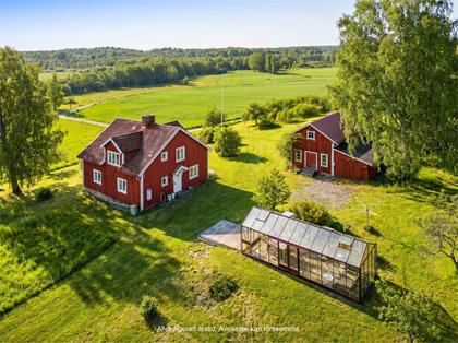 Bråhovda Karl-Johansgården, Malmköping