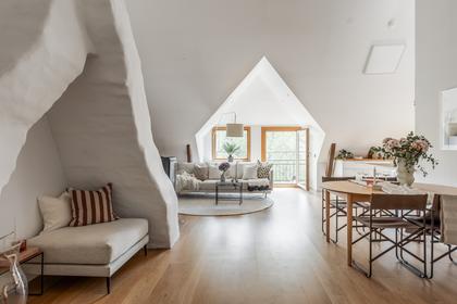 Hagastrand 12, Centralt Väster