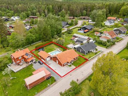 Skogsfrustigen 51, Paradiset