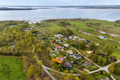 Råglyckevägen 1, Väröbacka