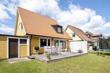Månskensvägen 33, Storvreta