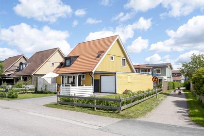 Månskensvägen 33, Storvreta