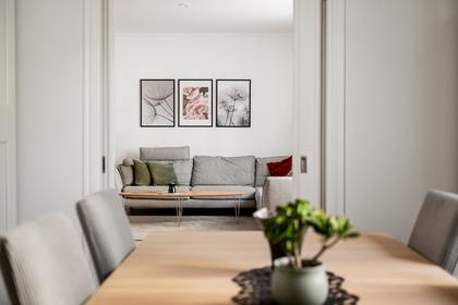 Skolgatan 4A, Väst På Stan