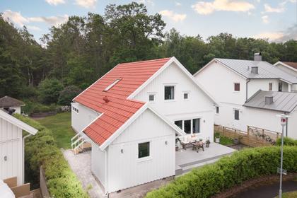 Skäddegarnsvägen 47, Halla
