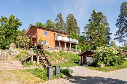 Tomtbergavägen 54, Stuvsta