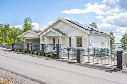 Stensötavägen 14, Svärtinge Skogsbacke