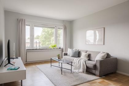 Vildgåsvägen 13B, Väster