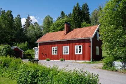 Stripavägen 24, Guldsmedshyttan