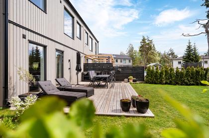 Punktstigen 3B, Högmora