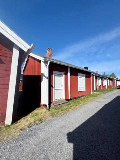Linellgränd 340, Kyrkbyn