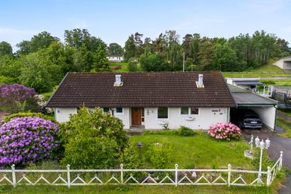 Landavägen 38, Åsa