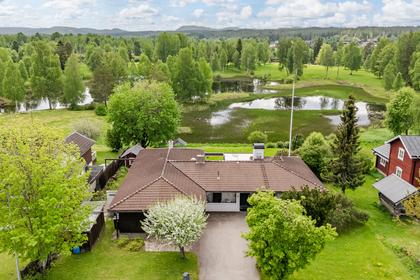 Kyrkvägen 6, Myckelbyn
