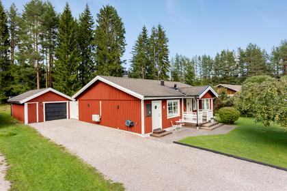 Bjursvägen 4, Knåda