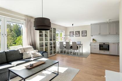Knutbyvägen 45D, Fågelsången
