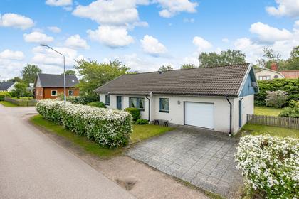 Brogårdsvägen 5, Skedala