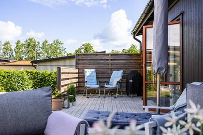 Ödlegatan 9A, Färjestaden