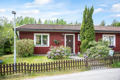 Hjälmvids Backe 37, Vendelsö