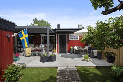 Breda vägen 54, Enebyberg