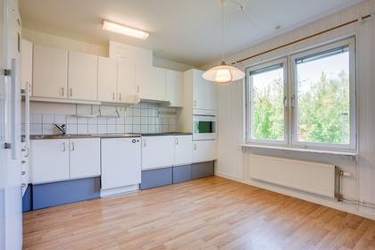 Älvans väg 82, Tomtebo
