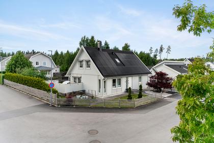 Jupitervägen 57, Östra Lugnet