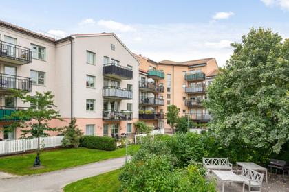Bäckbornas väg 9, Bromma