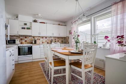 Otto Bondes väg 25, Margretelund