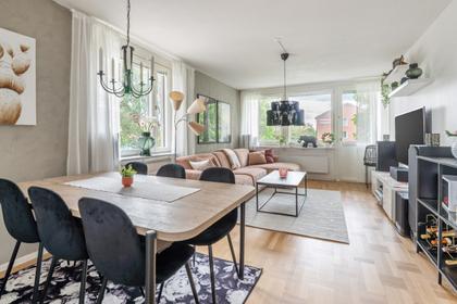Idunvägen 18, Handen