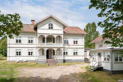 Los Kyrkbyväg 22, Los