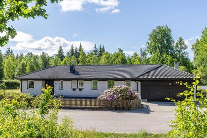 Östervägen 12, Lindås