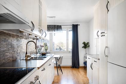 Grönfinksvägen 18, Råby