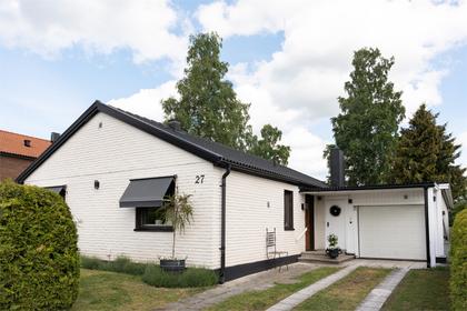 Norra Lyckovägen 27, Hallstahammar