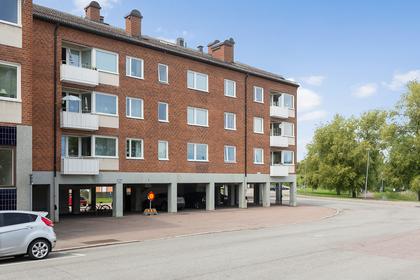 Hamngatan 7, Centralt